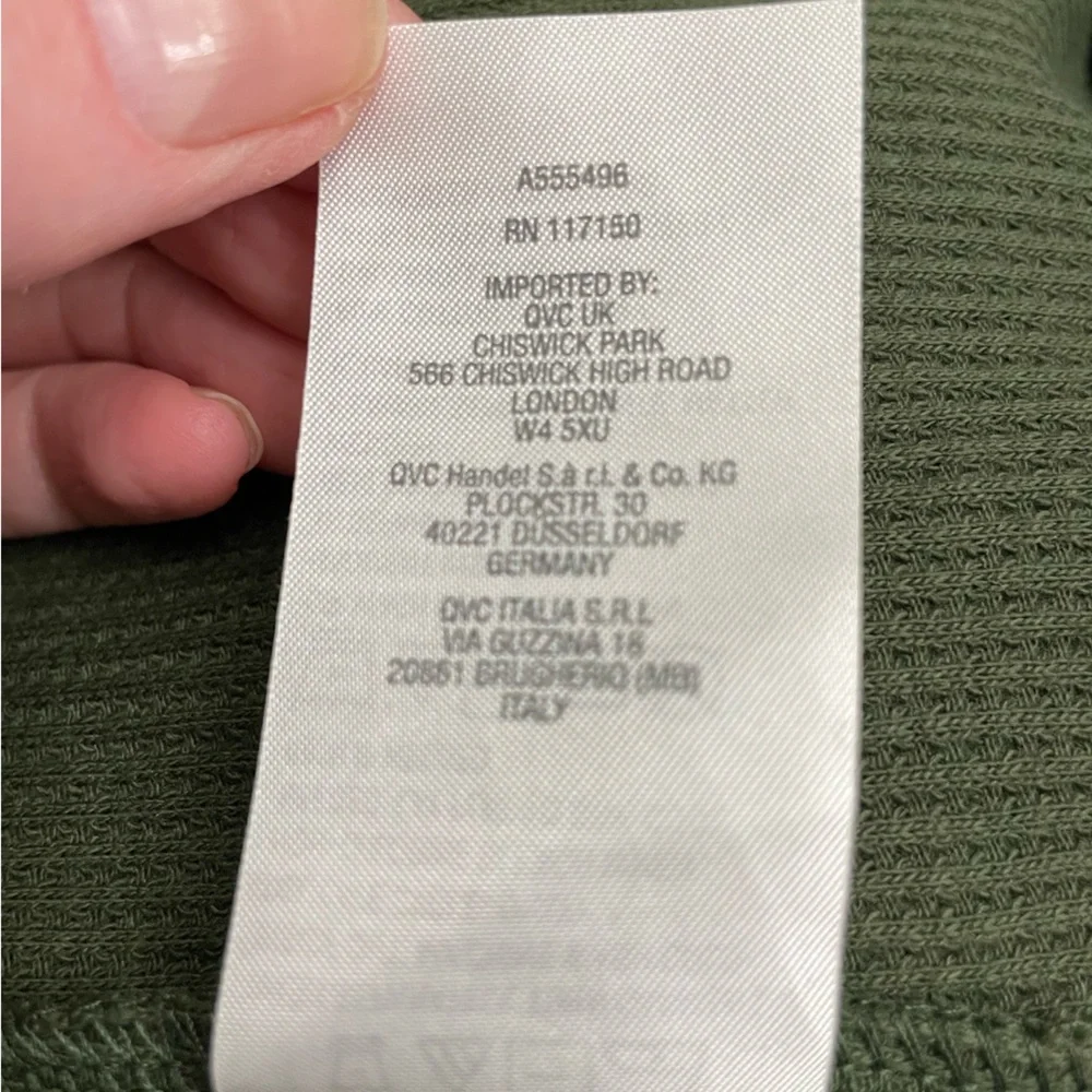 Raw edge seam pullover - Picture 4 of 7